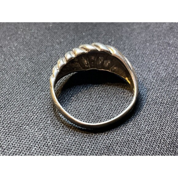 925 Silver Ribbed Design Ring - Picture 5 of 5